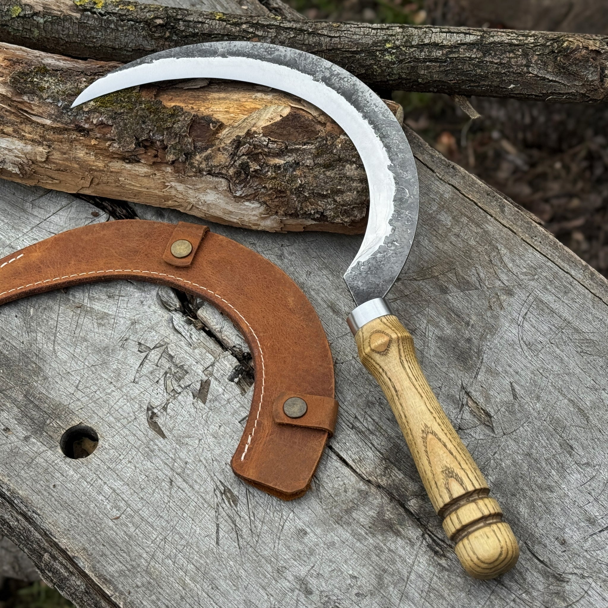 Hand-Forged Large Sickle, ⌀19 cm (7.5 inches) | Sickle | Wiccan Center
