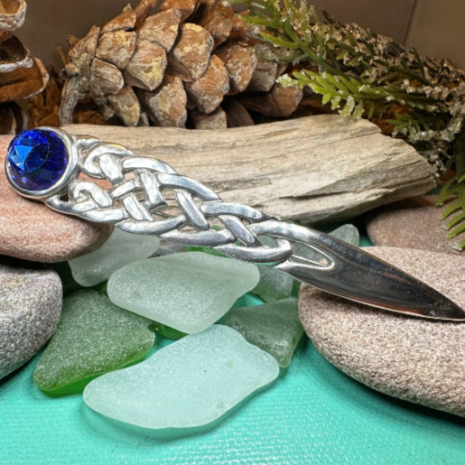 Overton Celtic Knot Kilt Pin - Handmade in Scotland | Kilt Pin | Wiccan Center