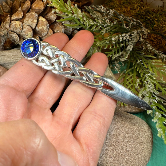 Overton Celtic Knot Kilt Pin - Handmade in Scotland | Kilt Pin | Wiccan Center