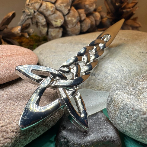 Classic Celtic Knot Kilt Pin - Handmade in Scotland | Kilt Pin | Wiccan Center