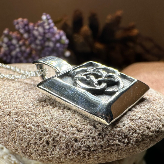 Dara Knot Necklace | Pendant | Wiccan Center