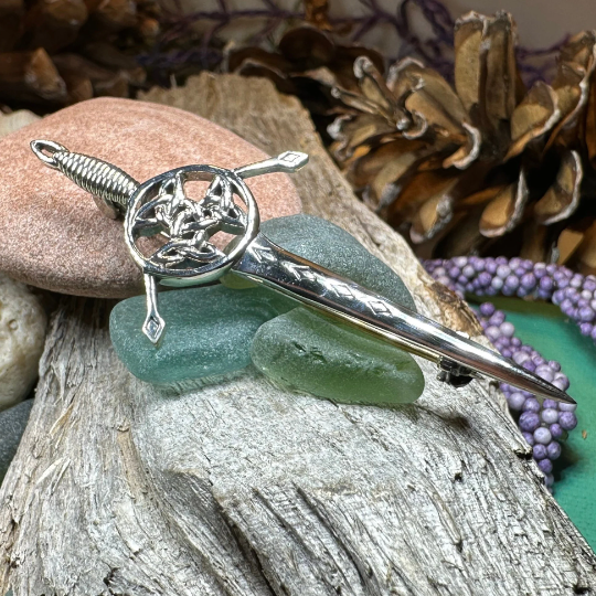 Trinity Knot Sword Kilt Pin | Kilt Pin | Wiccan Center