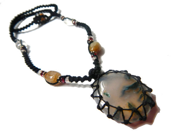 organic MOSS AGATE macrame necklace – Your Stone for Prosperity- bohemian healing crystal