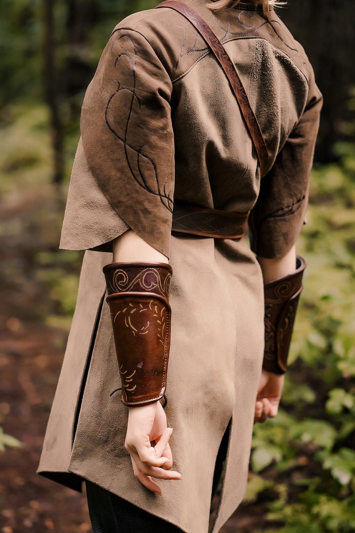 Legolas leather bracers (Lord of the Rings) | | Wiccan Center