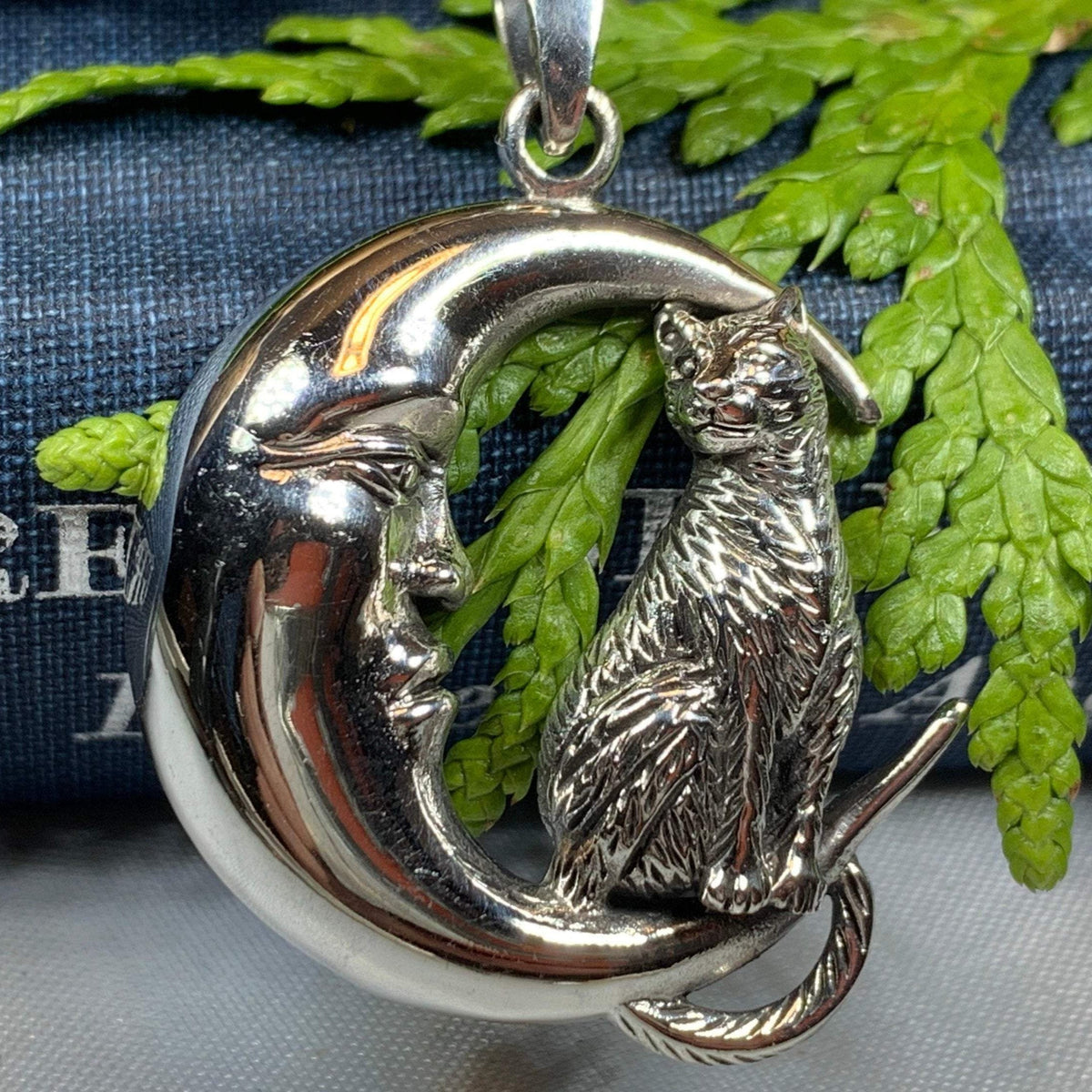 Orla Cat Moon Necklace