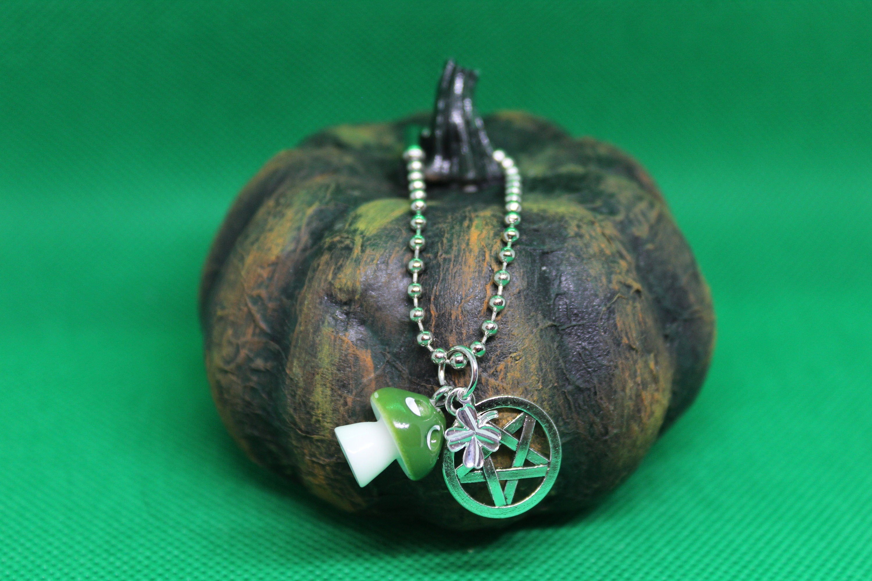 Green Mushroom Clover Pentacle Keychain Charm Zipper Pull Crystal Witch Witchy Jewelry Witchcraft Metaphysical