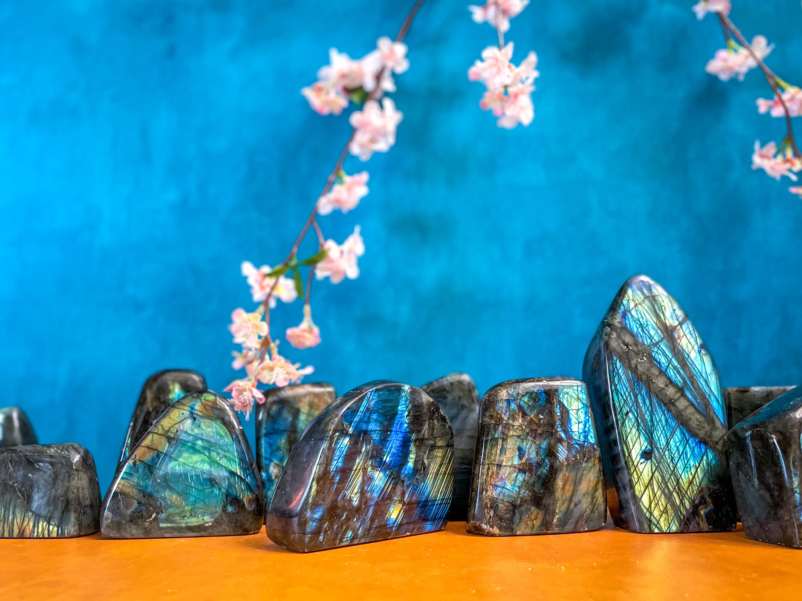 LABRADORITE freeform 200g-599 grams | | Wiccan Center