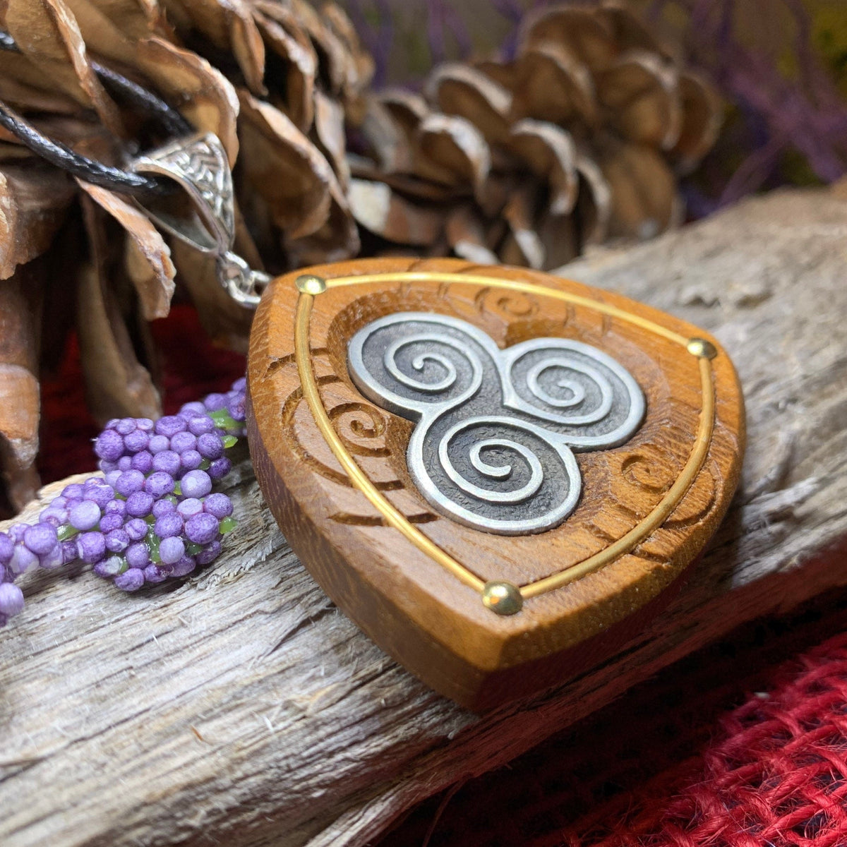 Hallglen Celtic Triple Spiral Necklace | Pendant | Wiccan Center