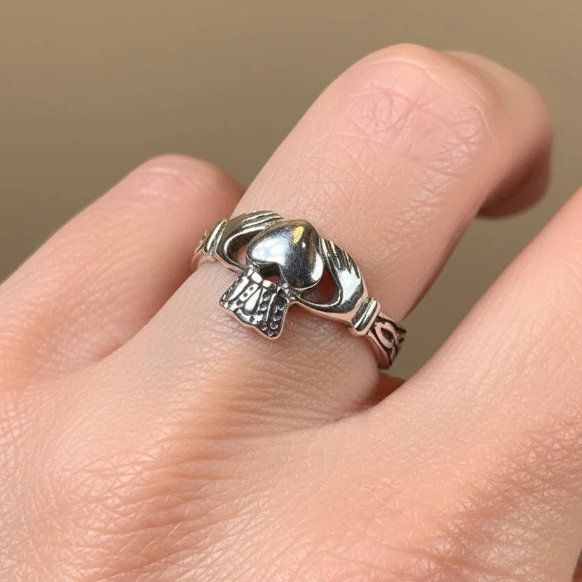 Fossa Irish Claddagh Ring in Sterling Silver
