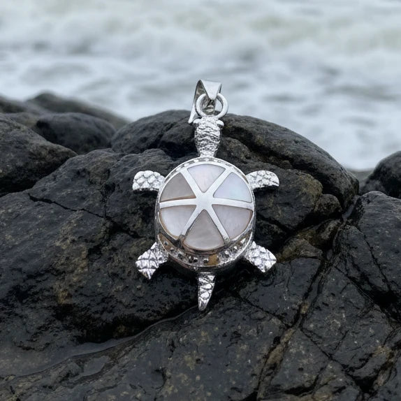Bright Turtle Necklace in Sterling Silver