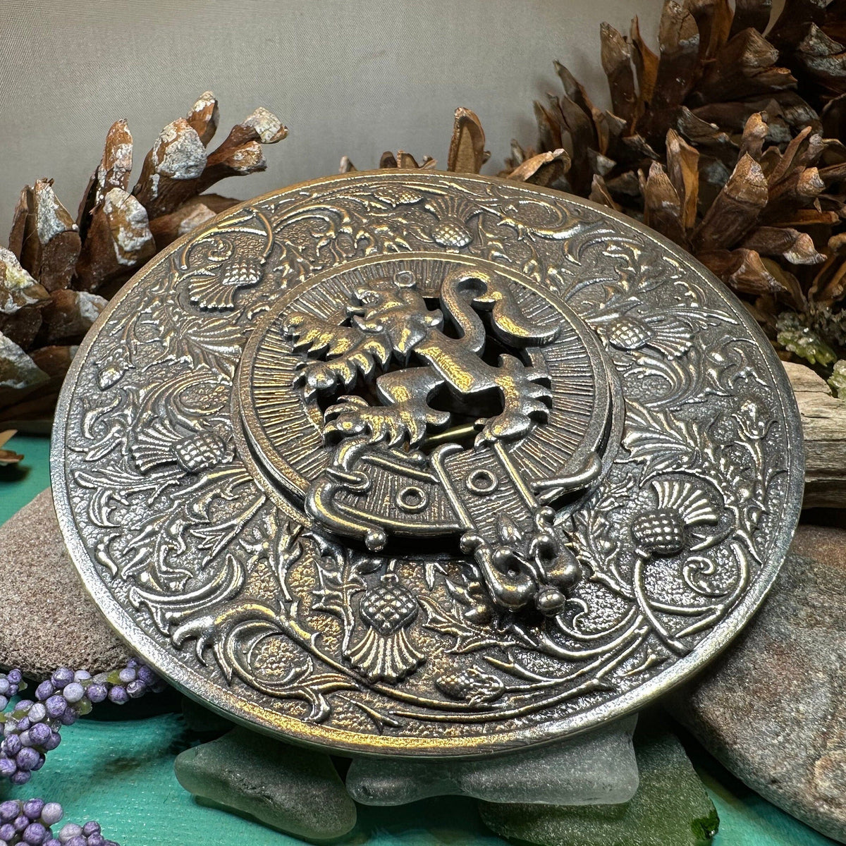 Large Royal Lion and Thistle Plaid Brooch - Handmade in Scotland | Brooch | Wiccan Center