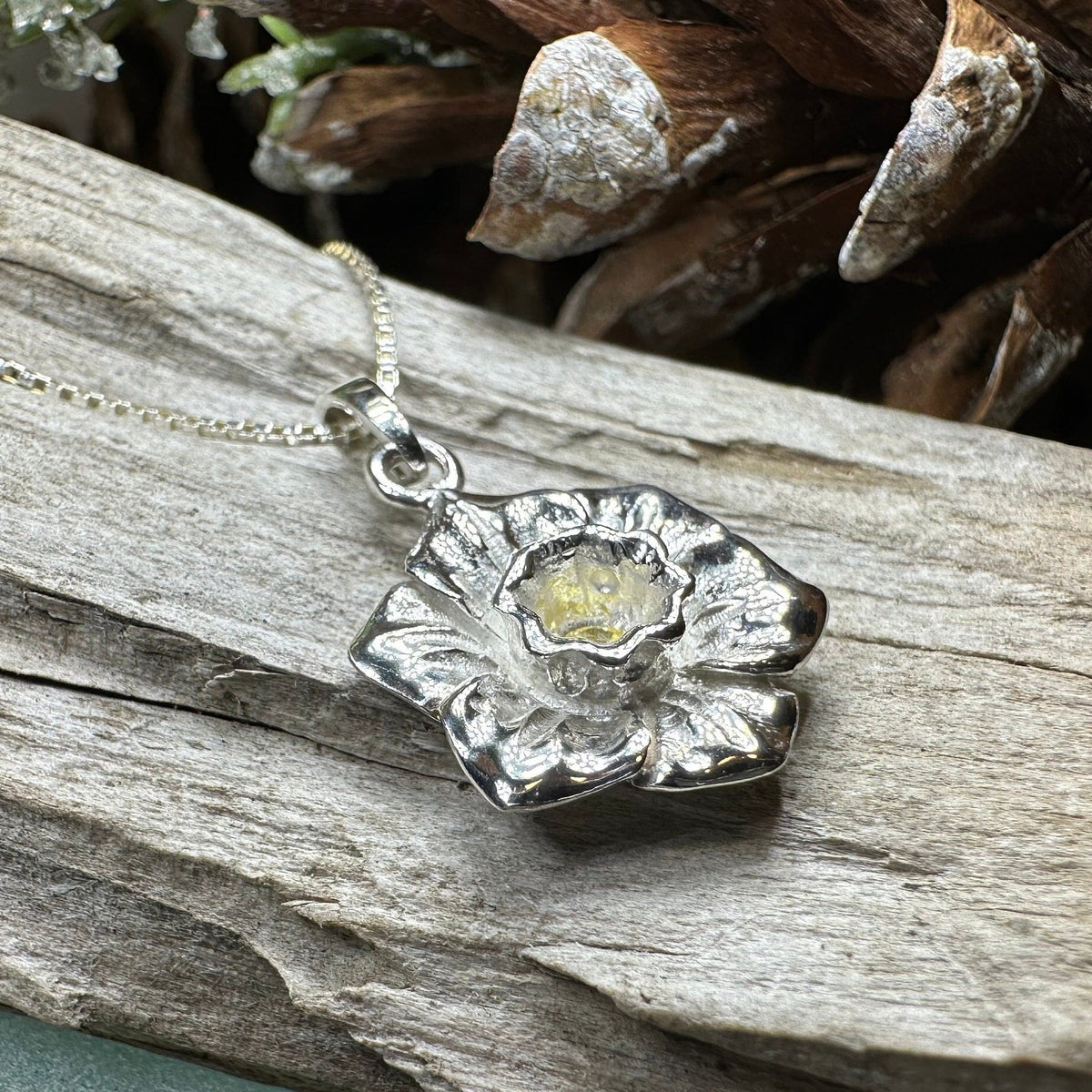 Welsh Daffodil Necklace | Pendant | Wiccan Center