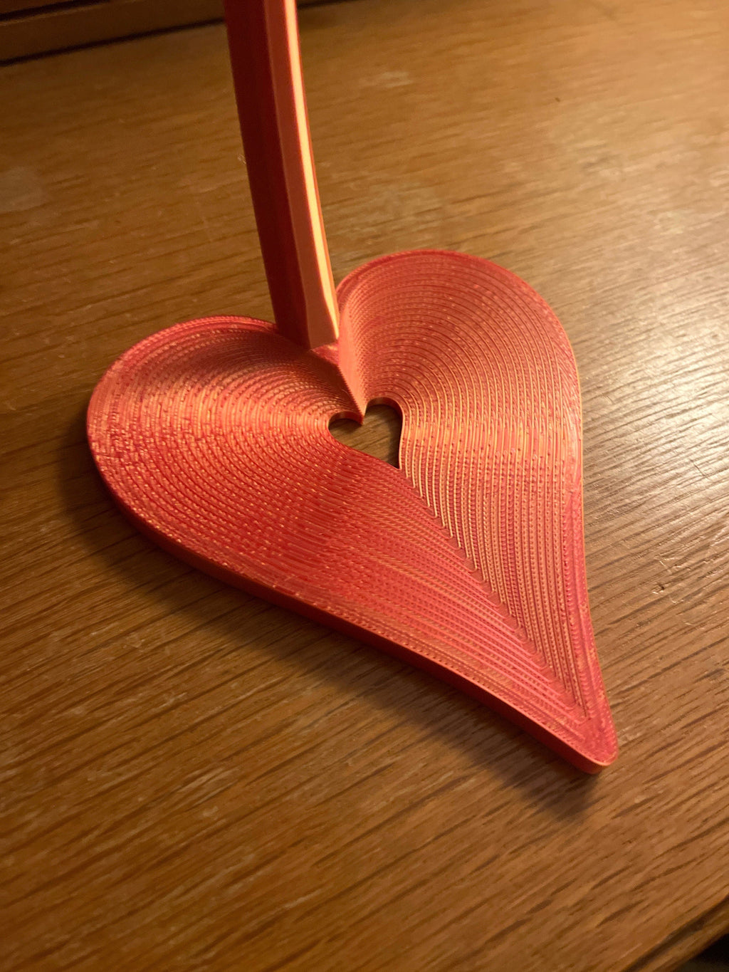 Heart Stand for Jewelry or Pendulums (3D Printed PLA Plastic) | | Wiccan Center