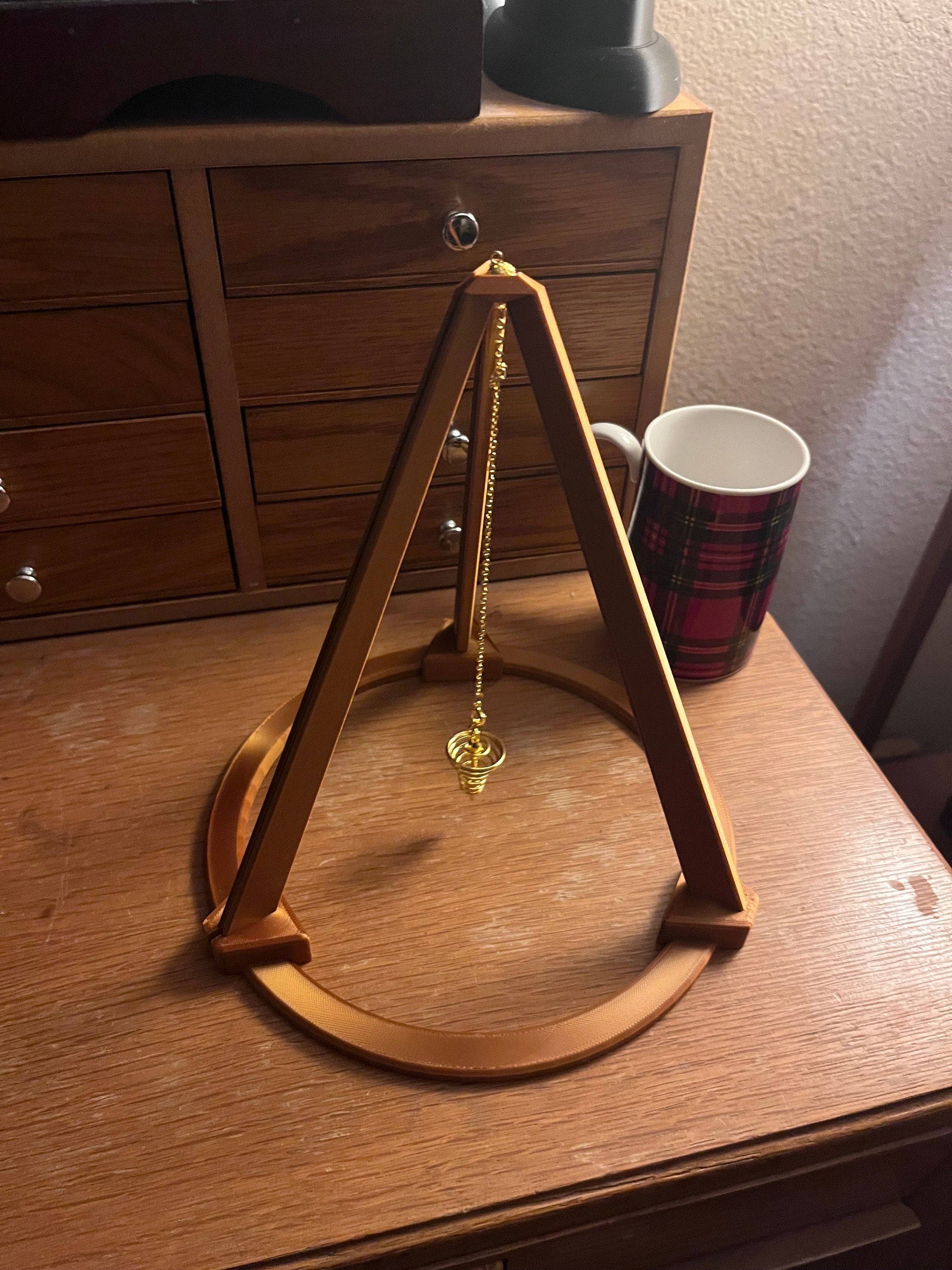 Large Pendulum Tripod Stand – 3D‑Printed Divination Tool | Gothic Altar Decor, Spiritual Focus & Manifestation | | Wiccan Center