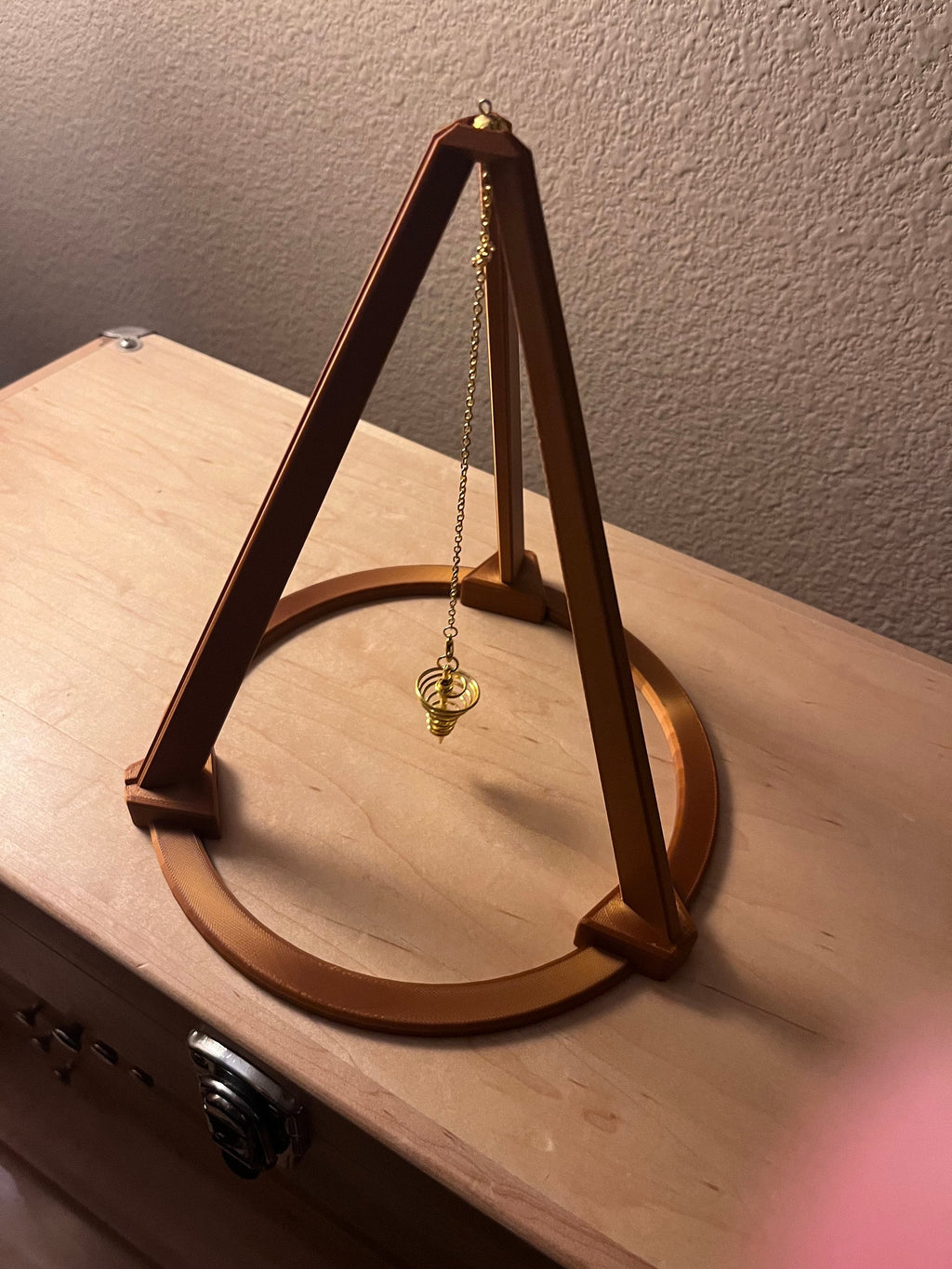 Large Pendulum Tripod Stand – 3D‑Printed Divination Tool | Gothic Altar Decor, Spiritual Focus & Manifestation | | Wiccan Center