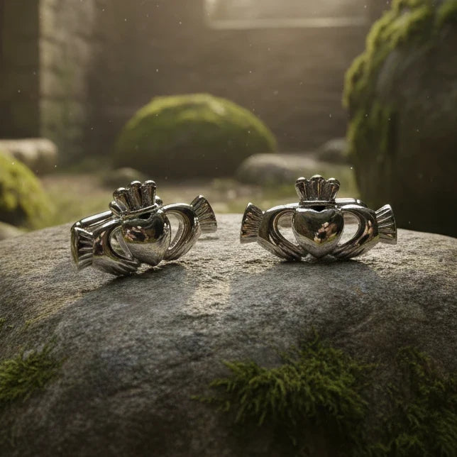 Fíorghrá Irish Claddagh Cufflinks for Men
