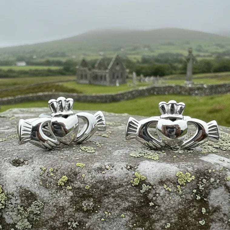 Fíorghrá Irish Claddagh Cufflinks for Men