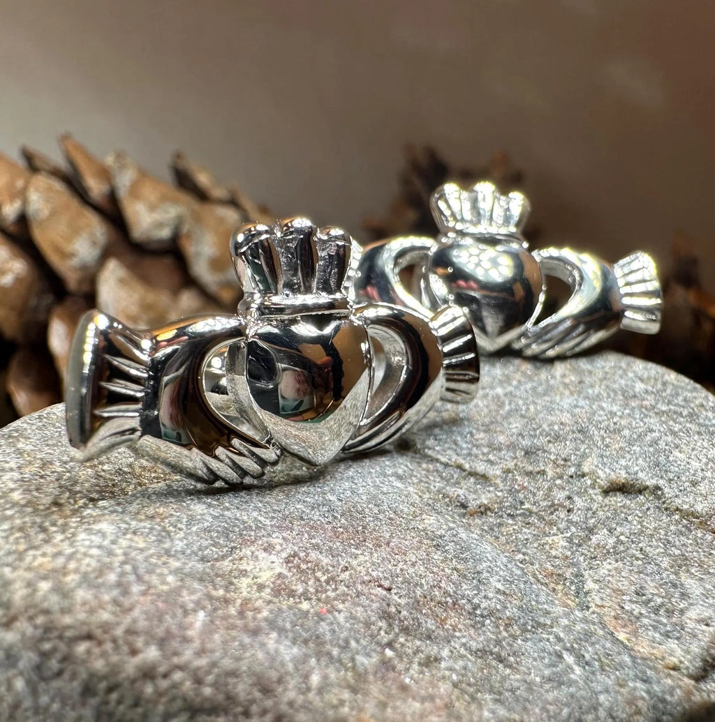 Fíorghrá Irish Claddagh Cufflinks for Men