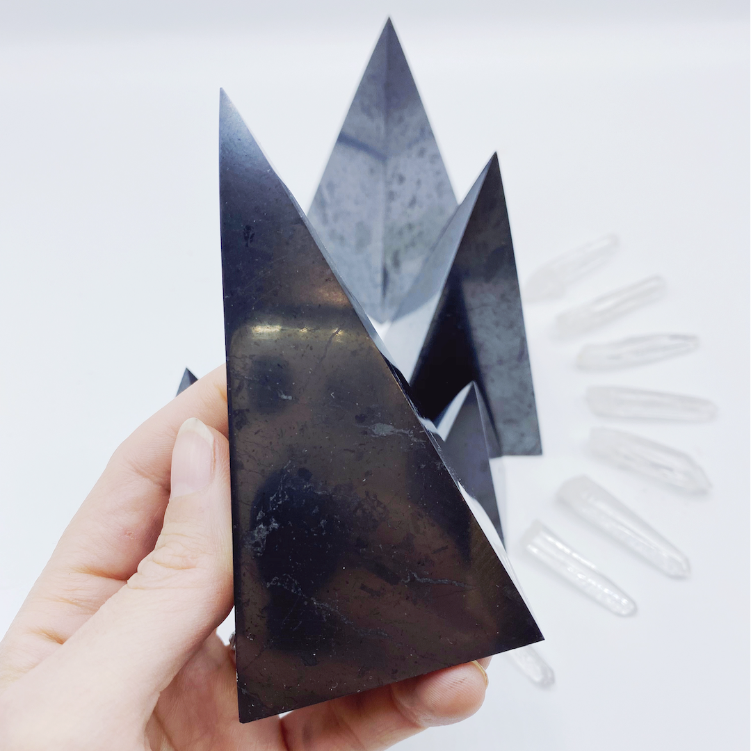 Shungite Spikes