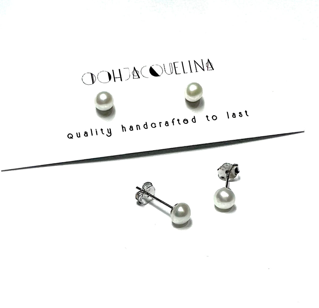 Freshwater pearl button mini stud earrings