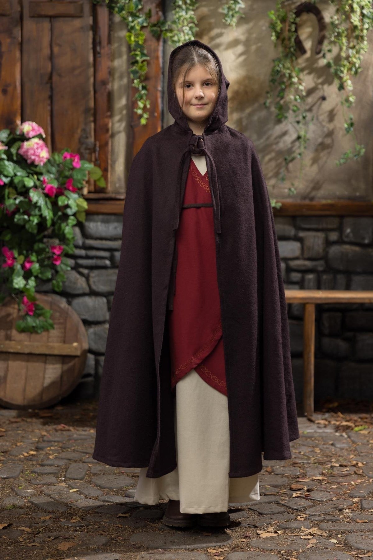 Children's Cape Leanaa Brown | Artikel | Wiccan Center