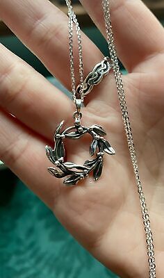 Mistletoe Wreath Necklace | Pendant | Wiccan Center