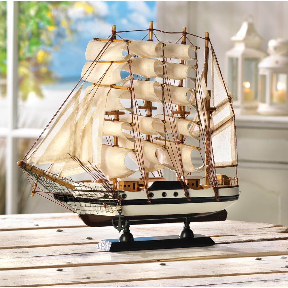 Passat Ship Model Figurine