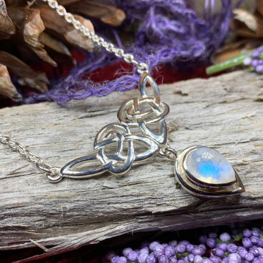 Ayn Celtic Knot Necklace | Necklet | Wiccan Center