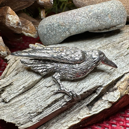 Tethra Realistic Raven Brooch in Sterling Silver | Brooch | Wiccan Center