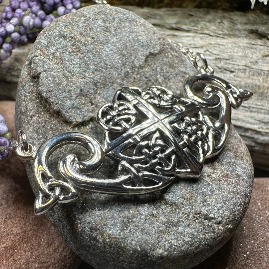 Keavy Trinity Knot Necklace in Sterling Silver