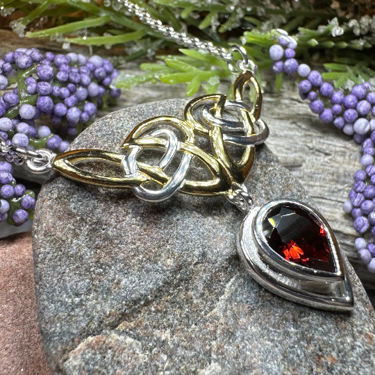 Celtic Double Knot Necklace | Necklet | Wiccan Center