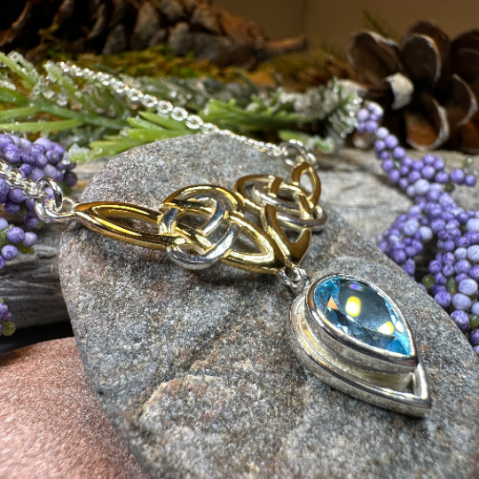Celtic Double Knot Necklace | Necklet | Wiccan Center