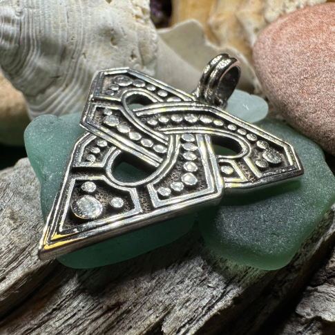 Inner Strength Trinity Knot Necklace | Pendant | Wiccan Center