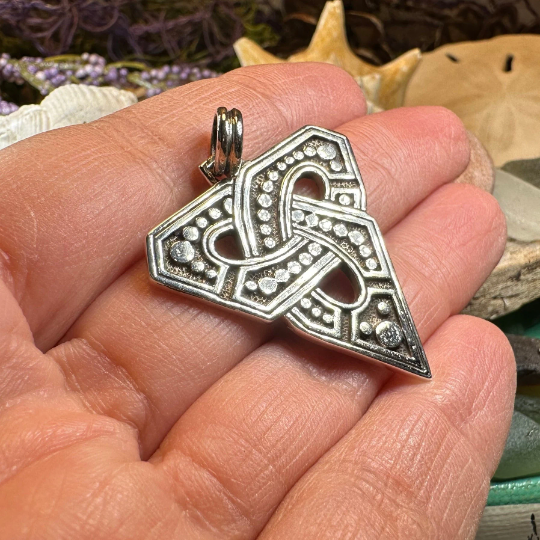 Inner Strength Trinity Knot Necklace | Pendant | Wiccan Center