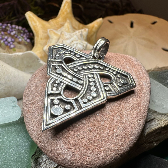 Inner Strength Trinity Knot Necklace | Pendant | Wiccan Center