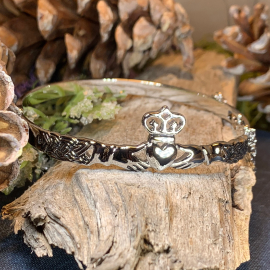 Claddagh Irish Bracelet | Cuff Bracelet | Wiccan Center