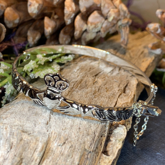 Claddagh Irish Bracelet | Cuff Bracelet | Wiccan Center