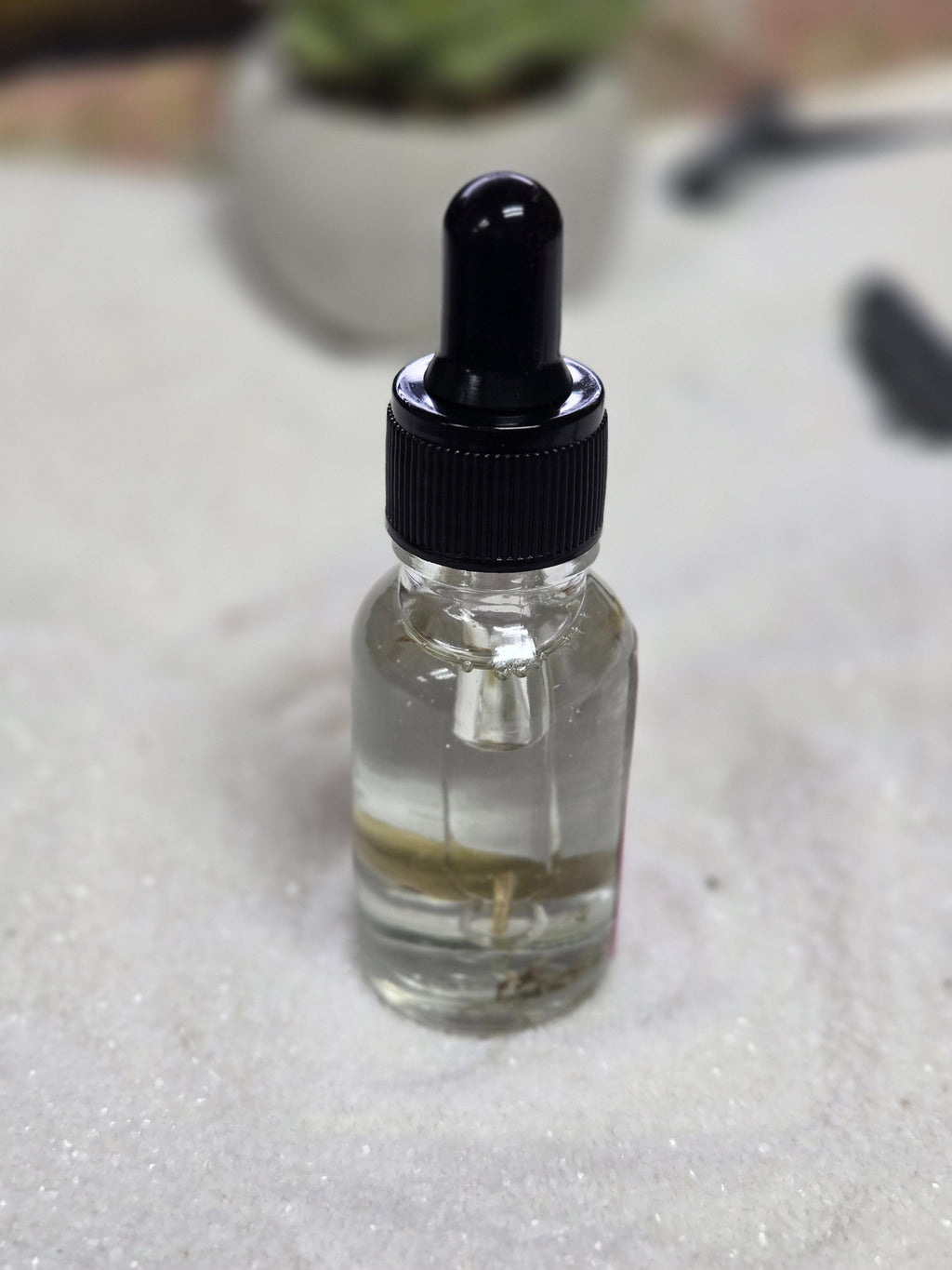 1901 Angel Oil - Divine Love & Soulmate Attraction Hoodoo Oil | Spiritual Oil | Wiccan Center
