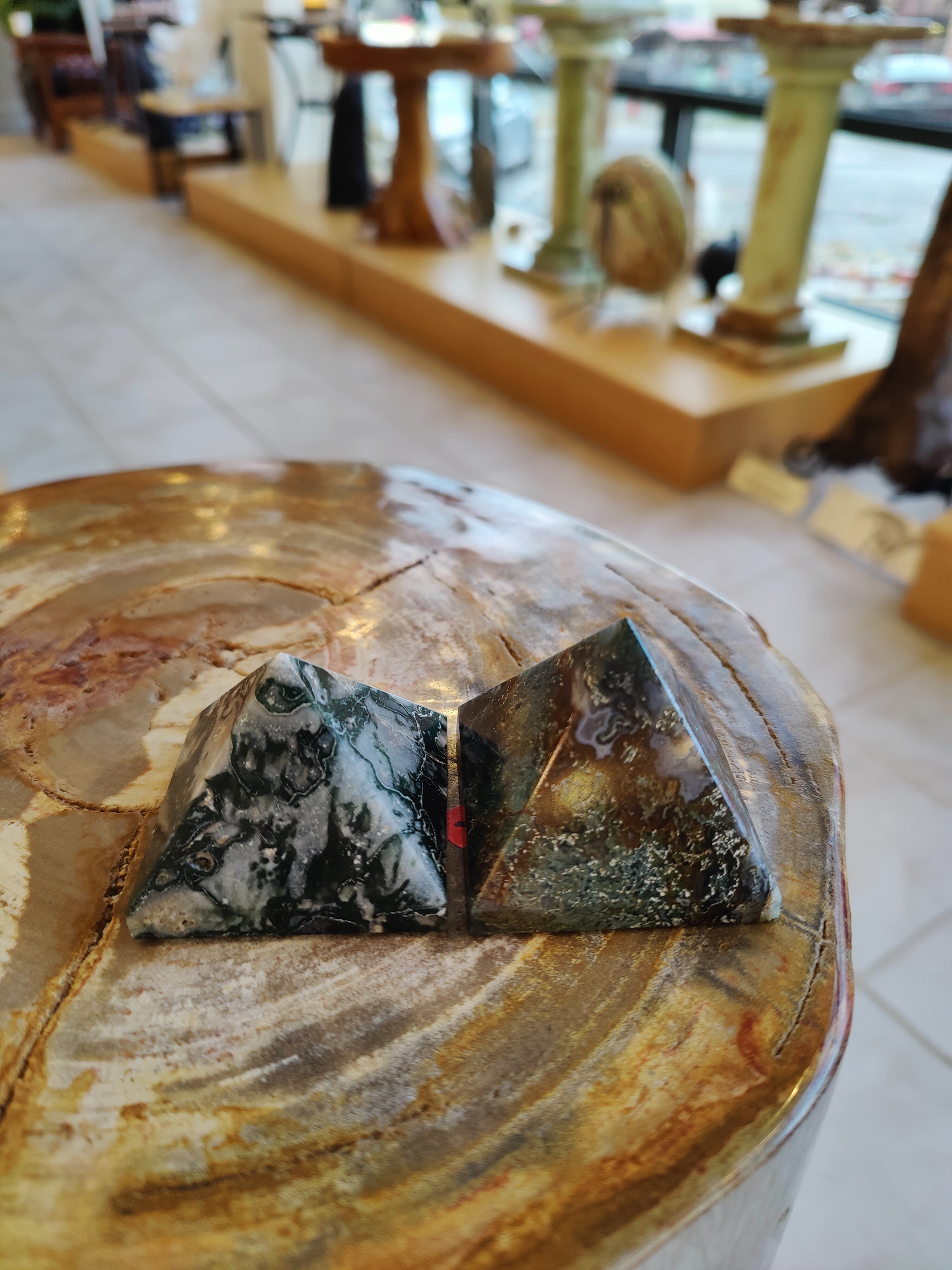 Moss Agate Pyramid India | Lapidary | Wiccan Center