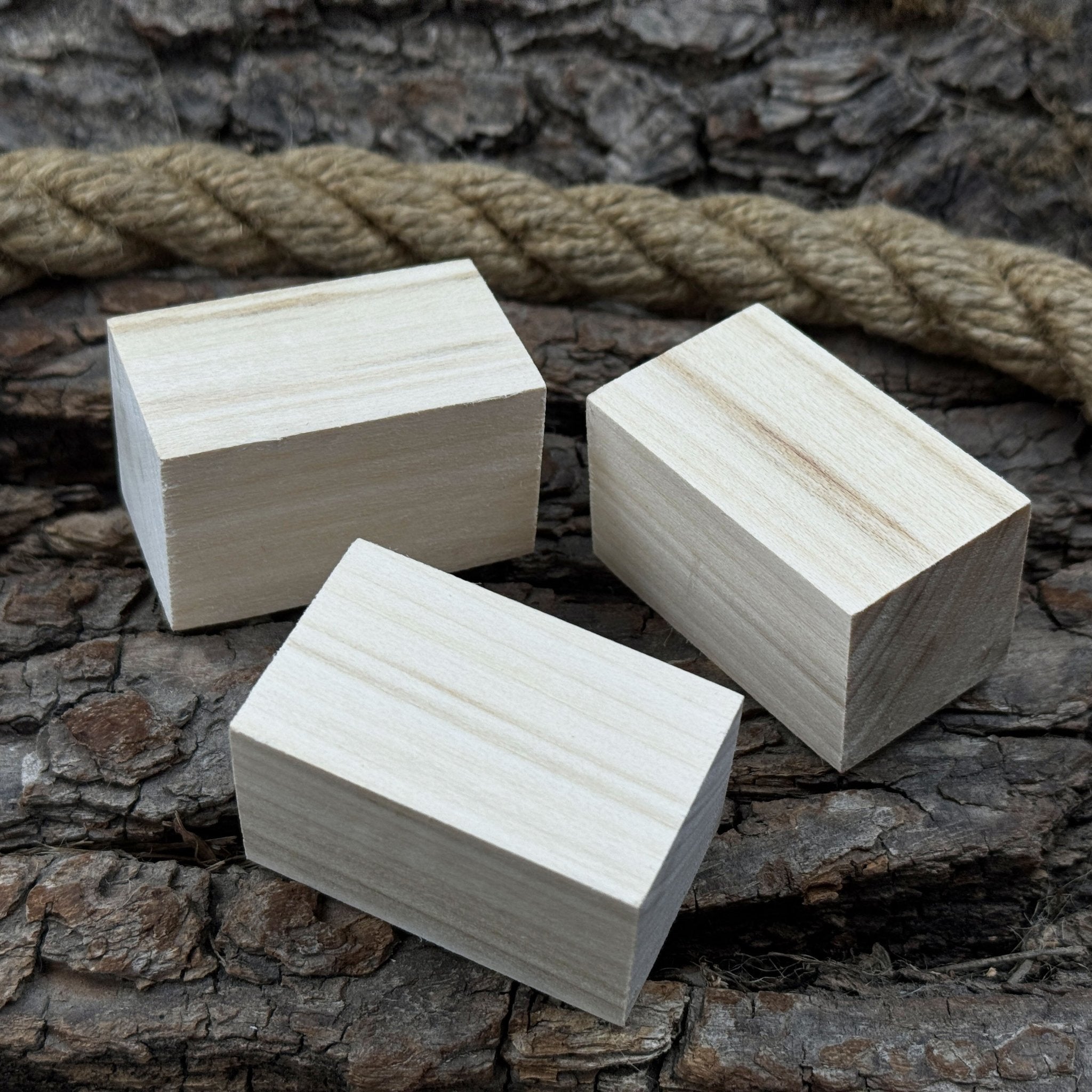 Set of 6 Linden Wood Carving Blanks, 5 × 3 × 3 cm (1.97 × 1.18 × 1.18 in)