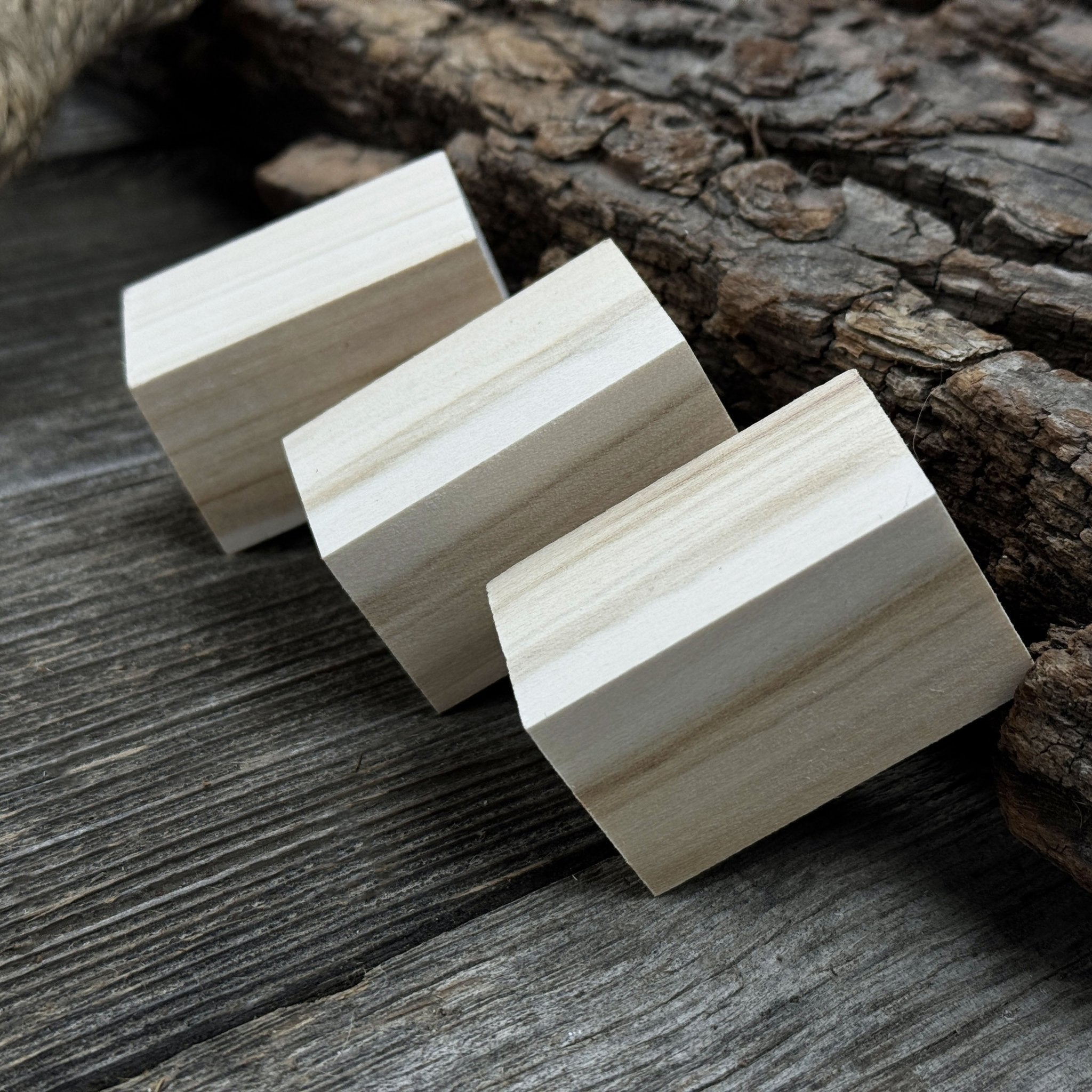 Set of 6 Linden Wood Carving Blanks, 5 × 3 × 3 cm (1.97 × 1.18 × 1.18 in)