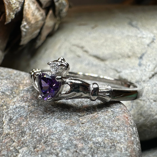 Dalkey Petite Claddagh Ring | Ring | Wiccan Center