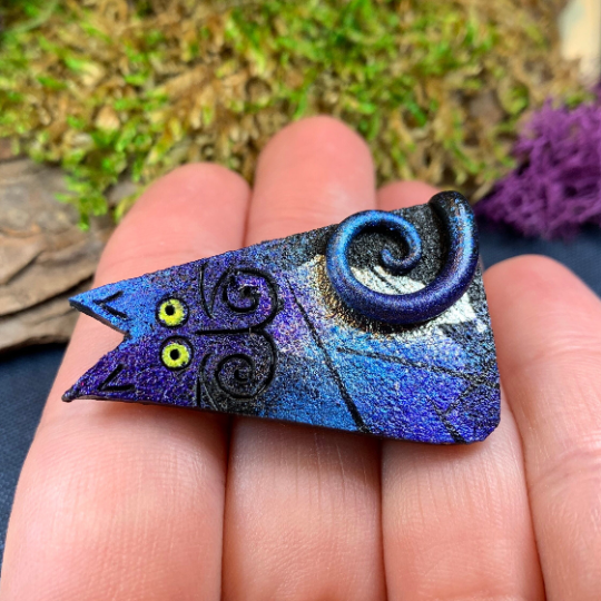Whimsical Sitting Cat Brooch - Handmade in Scotland