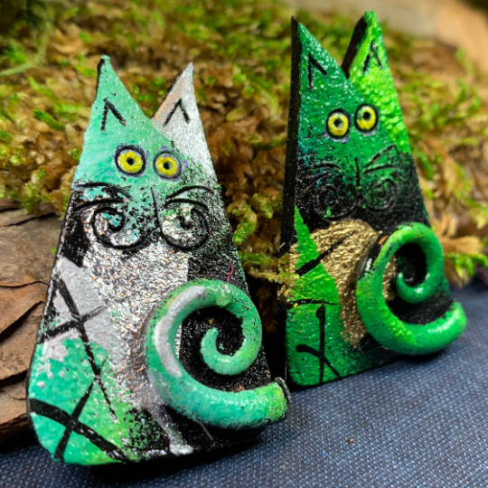 Whimsical Sitting Cat Brooch - Handmade in Scotland