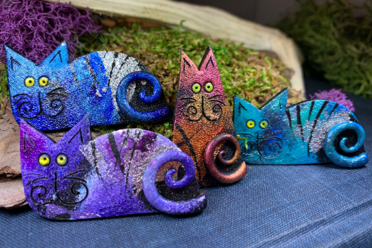 Quirky Cat Brooch | Brooch | Wiccan Center