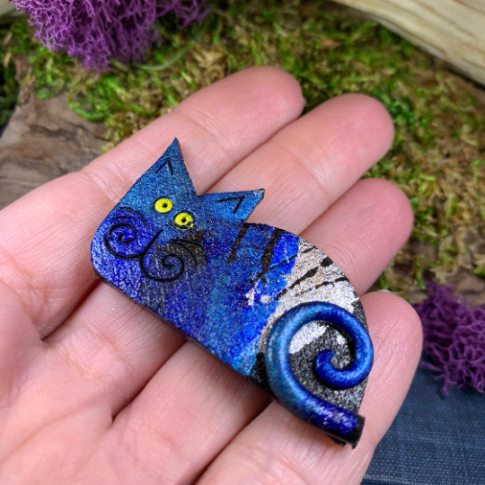 Quirky Cat Brooch | Brooch | Wiccan Center