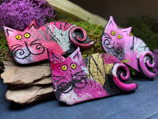 Quirky Cat Brooch | Brooch | Wiccan Center