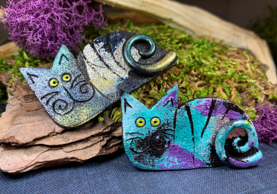 Quirky Cat Brooch | Brooch | Wiccan Center