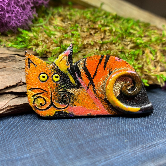 Quirky Cat Brooch | Brooch | Wiccan Center