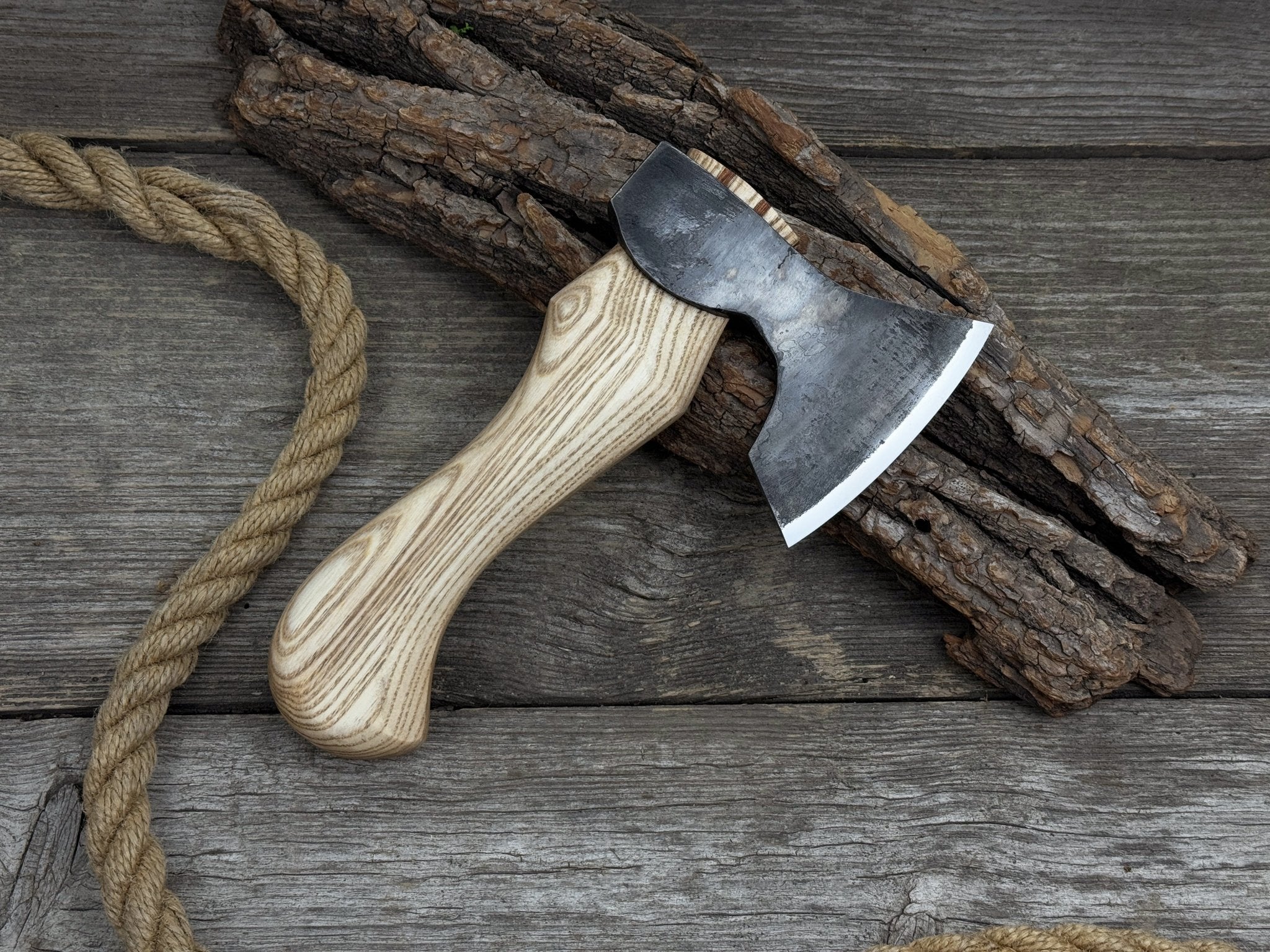 Small Carving Axe with Belt Loop, 0.47 kg (1 lb)